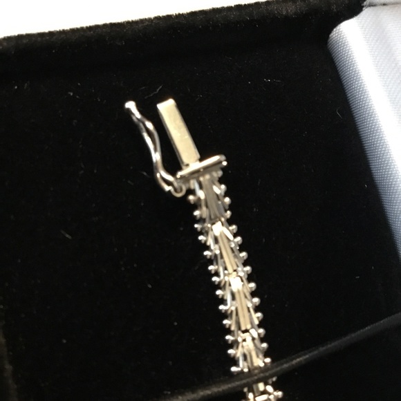 NWOT 14K White Imperial Gold Designer Bracelet, 7 1/4” - Picture 8 of 10